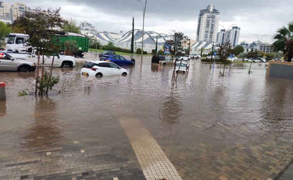 Storm Byron hits Yavneh, central Israel, 11 December 2025