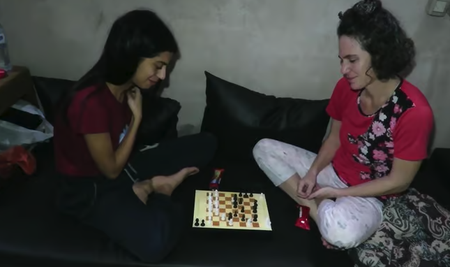 Eden Yerushalmi plays with Carmel