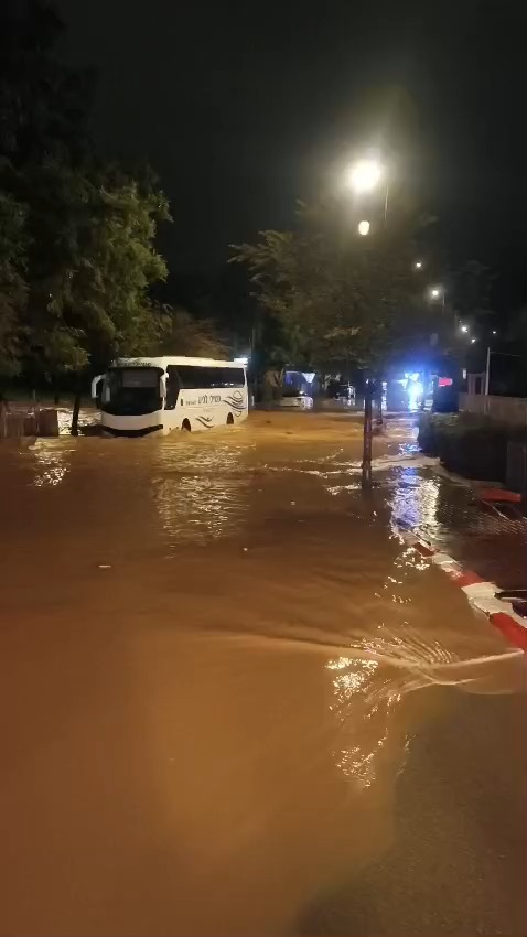 Flooding in Beit Shikma and Ashkelon, 12 December 2025