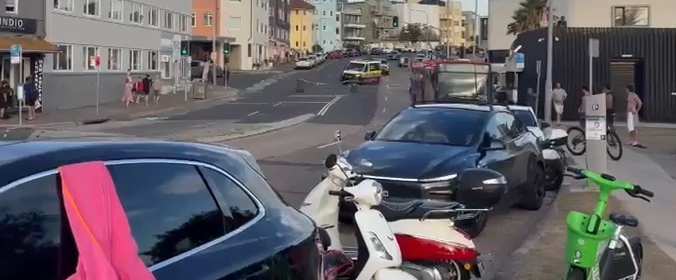 Heroic Bystander Disarms Gunman in Bondi Beach Hanukkah Shooting | WATCH