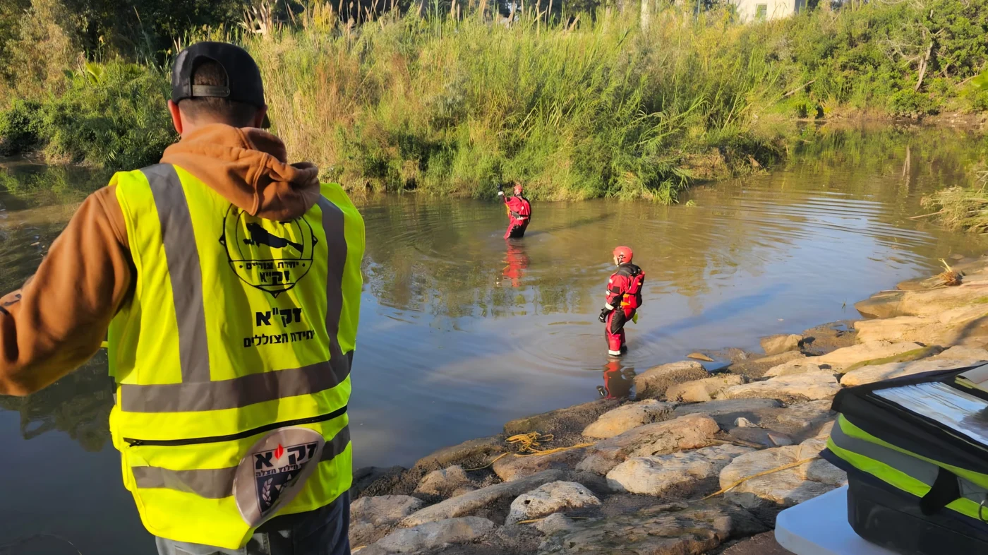ZAKA volunteers searching for Eliyahu Abba Shual