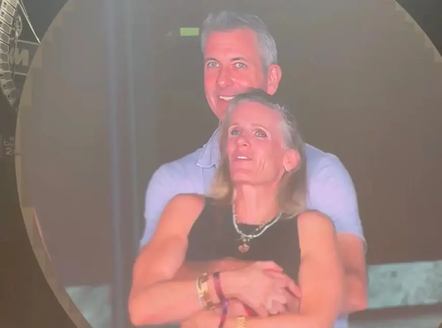 Screenshot from video from the coldplay kiss cam