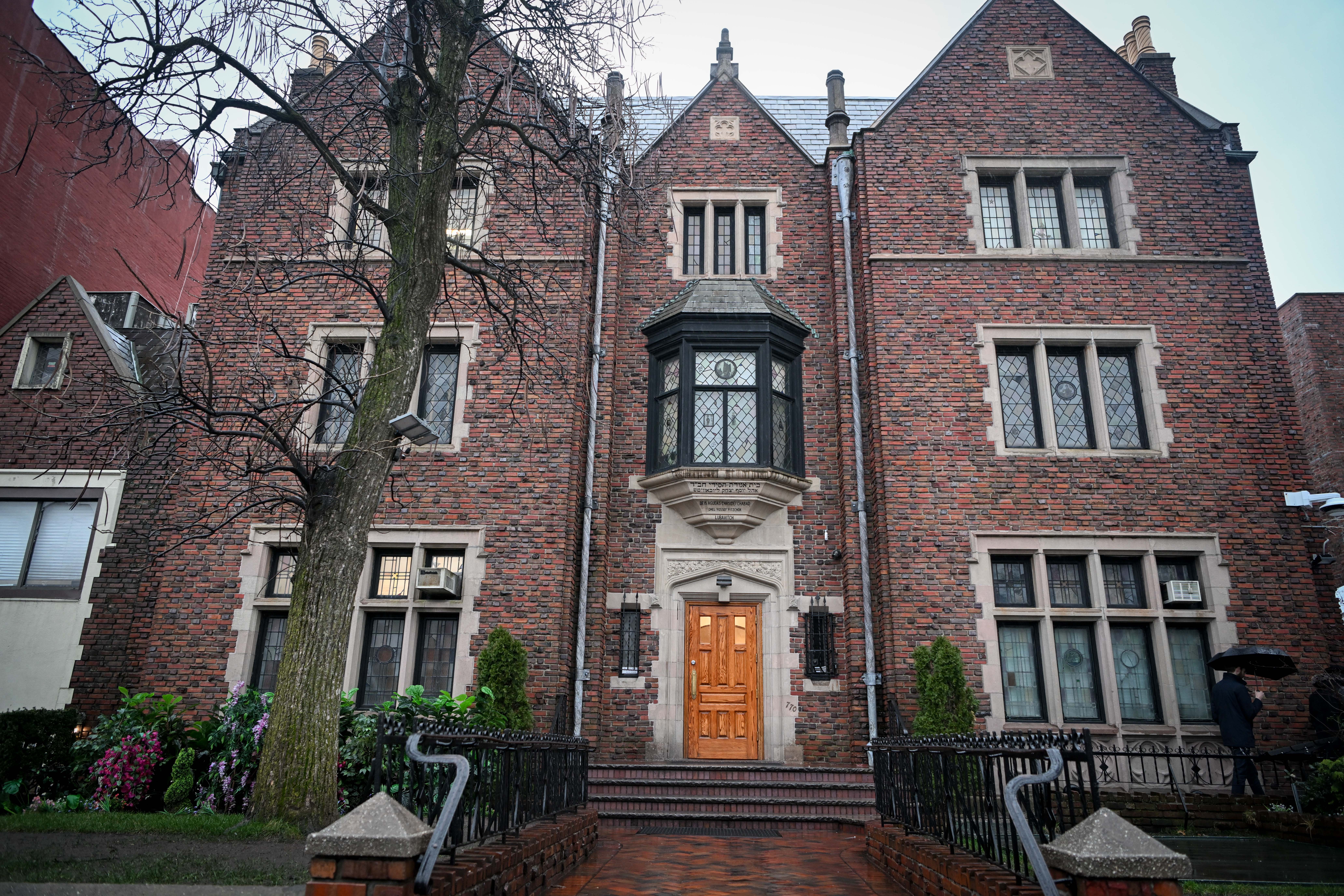 Ultra orthodox jewish men walking outside "Ohel" (Chabad-Lubavitch) Seminary, in the "770" International Chabad Center in Brooklyn, NY, on January 9, 2024, after a secret tunnel was found in the compound.