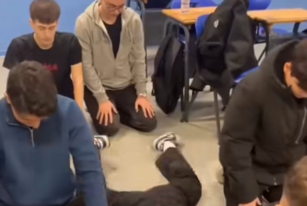 Viral TikTok Trend in Turkey Sparks Outrage Over Mockery of Islamic Prayer Rituals