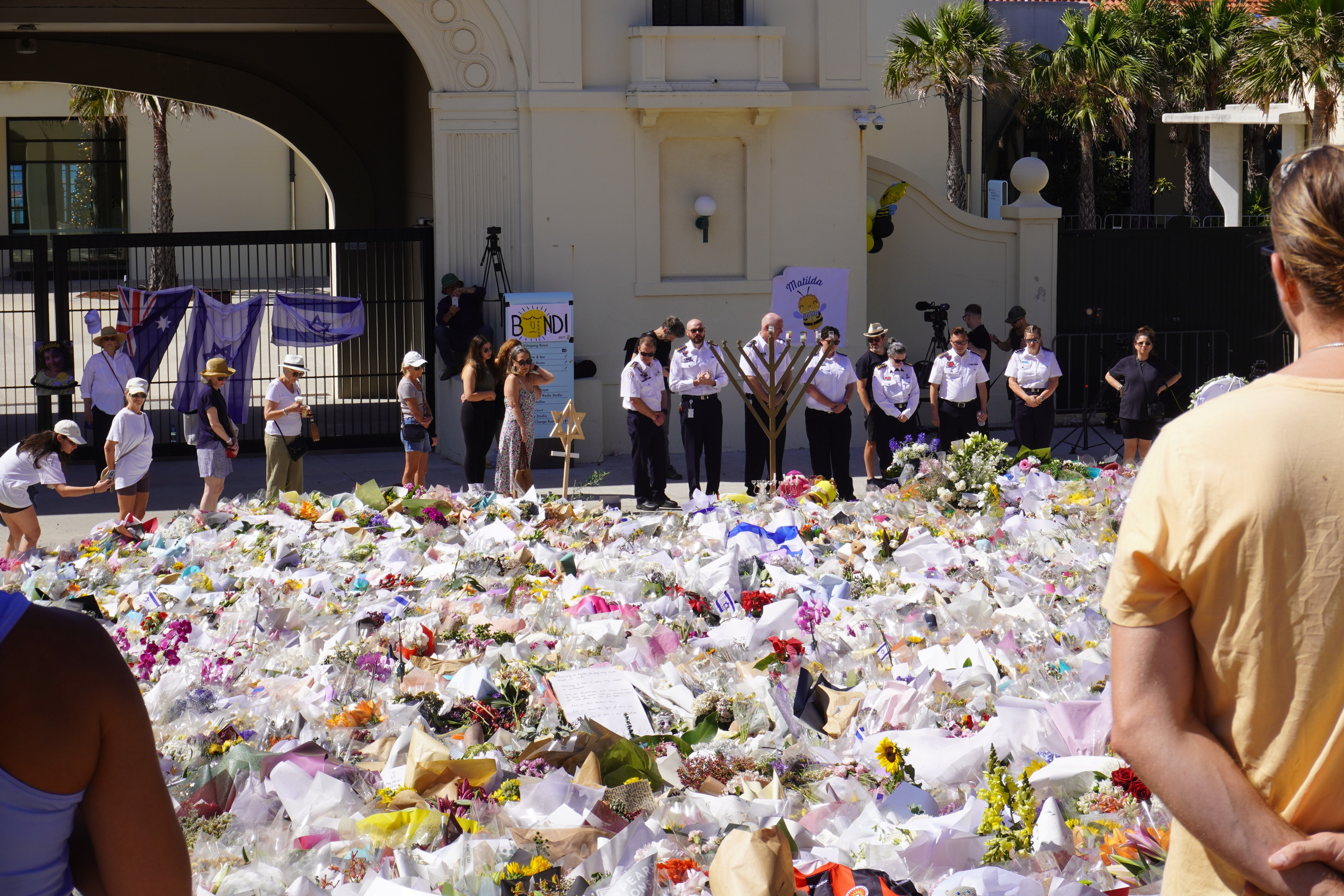 Memorial for Bondi Beach victims, December 2025