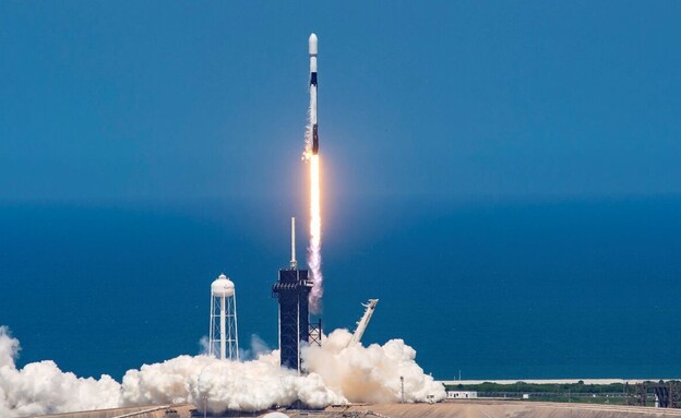 An Israeli sattelite being launched.