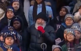 Mandy Patinkin singing at Zohran Mamdani's inauguration