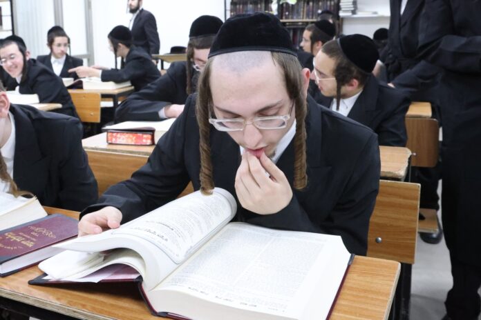 BDE Satmar Yeshiva Student Naftali Tzvi Kramer 