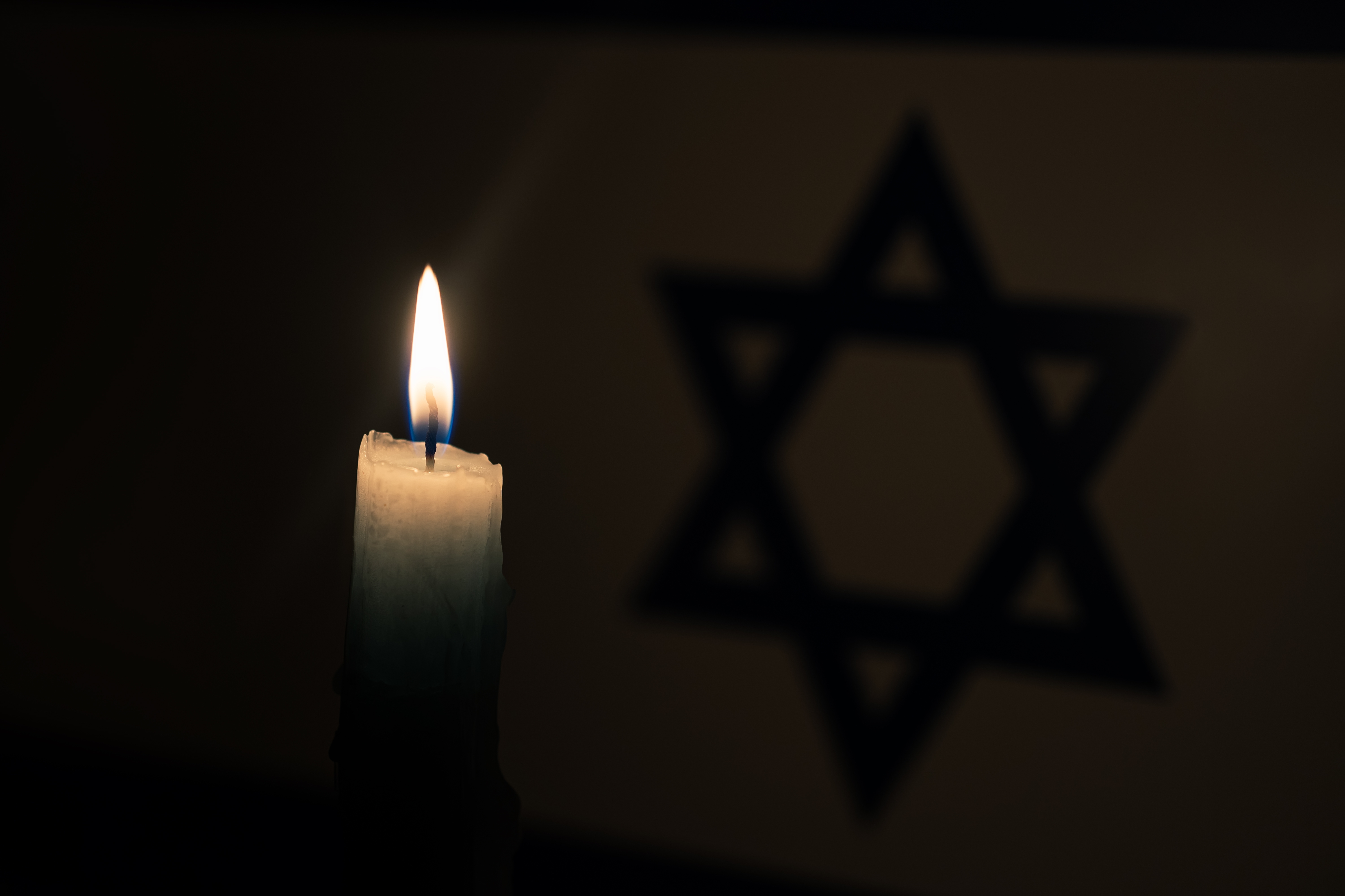 Tragic Tree Collapse Claims Life of 12-Year-Old Boy in Buenos Aires Jewish Community