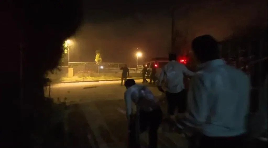 Police arrest IDF deserters