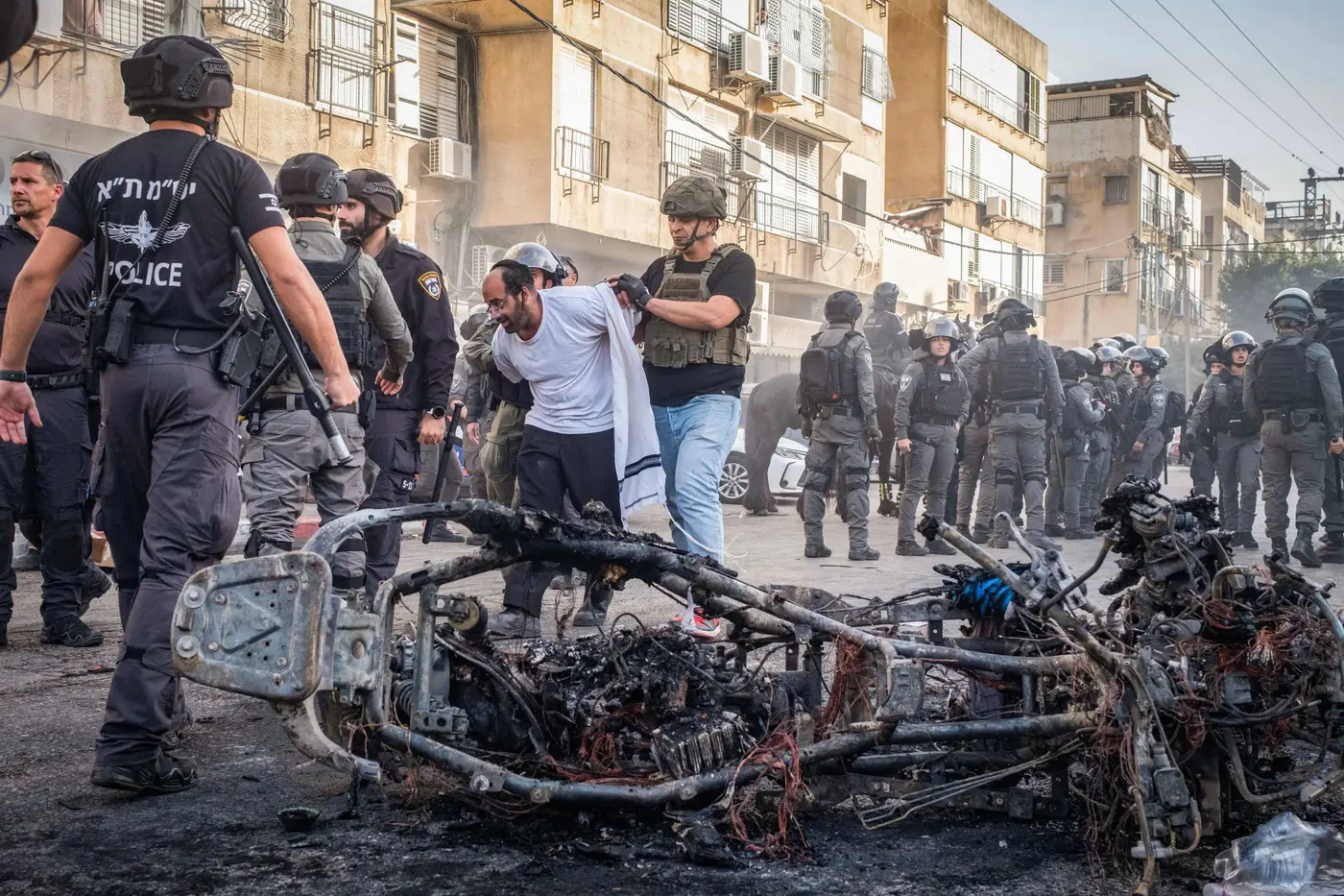 Police at the Haredi protests in Bnei Brak