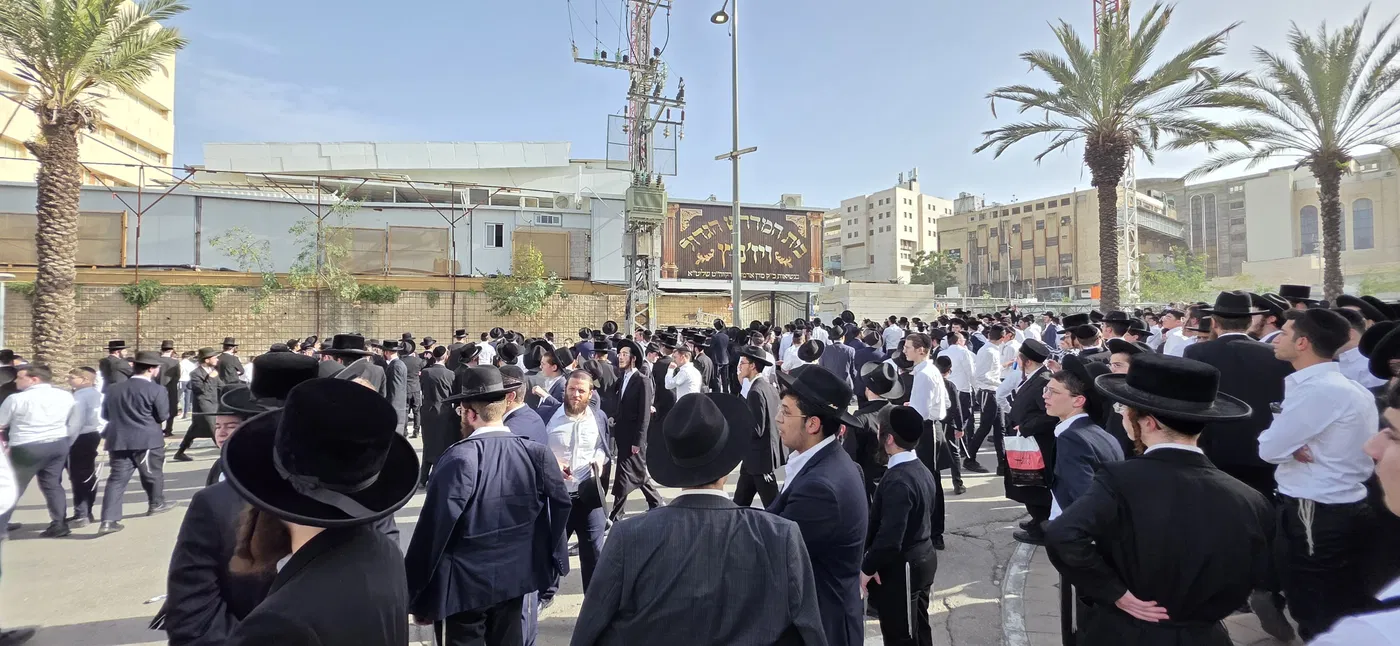 Protests at Vizhnitz-Merkaz