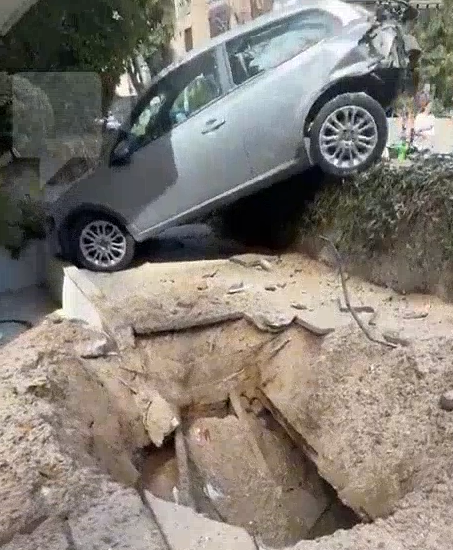 Missile impact in Holon, March 8, 2025