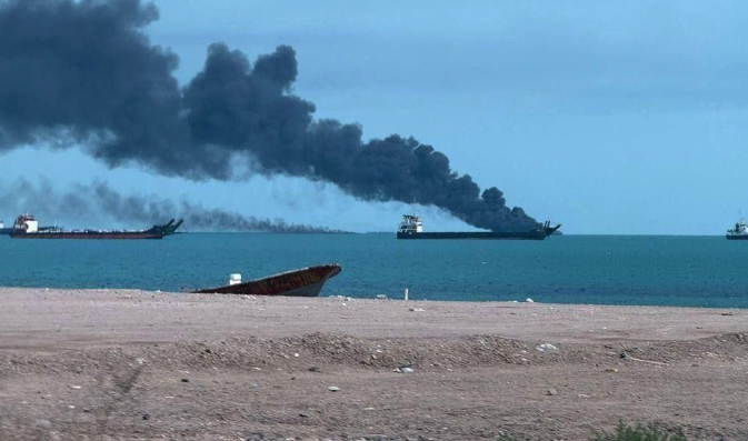 US strikes Iranian ships