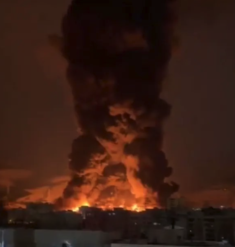 Israel strikes Iranian oil