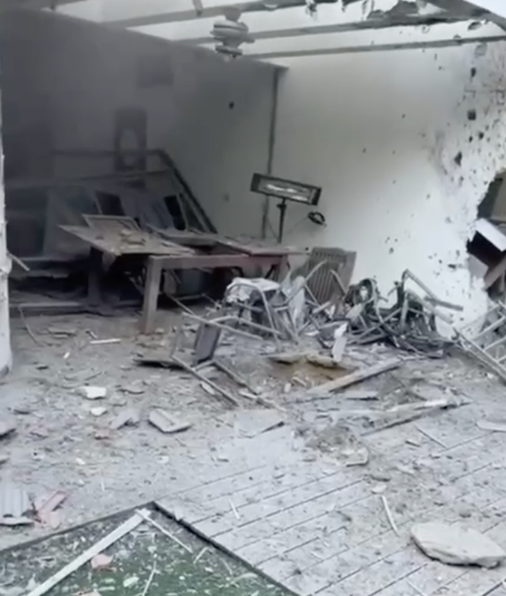 Damege to home in Shoham, after Iranian missile baarage