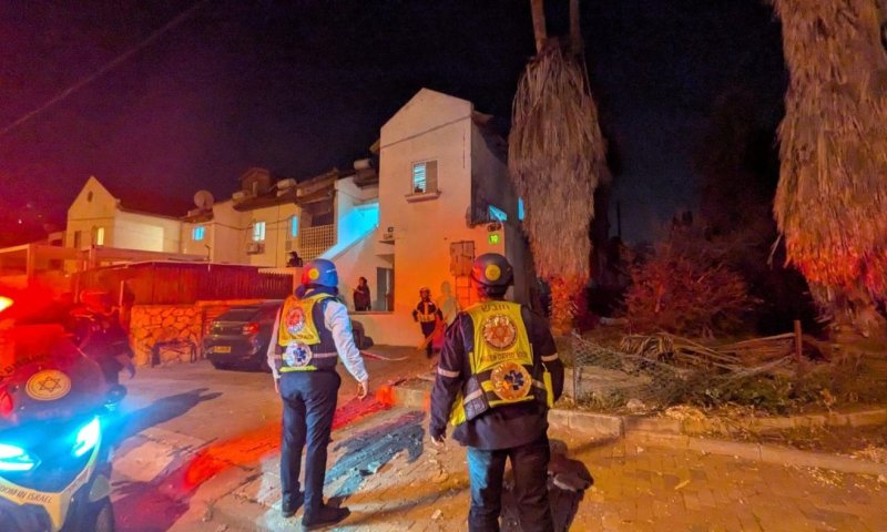 Missile scores direct hit in Ramat Gan