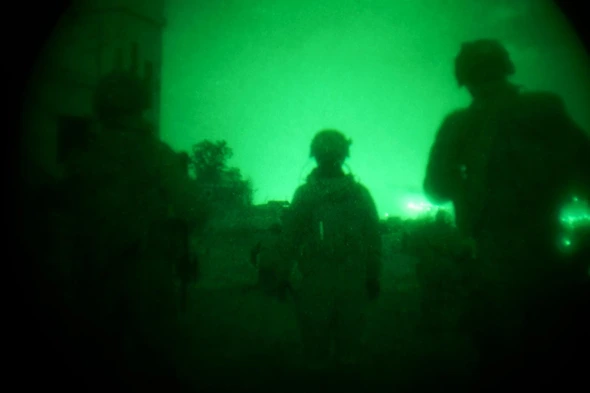 Soldier enter southern lebanon (Illustrative ONLY)