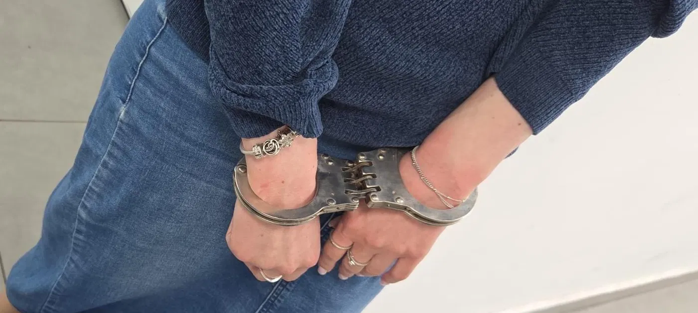  Hate Crime in Bnei Brak: Woman Who Snipped Haredi Boy’s Peiyos Captured by Police