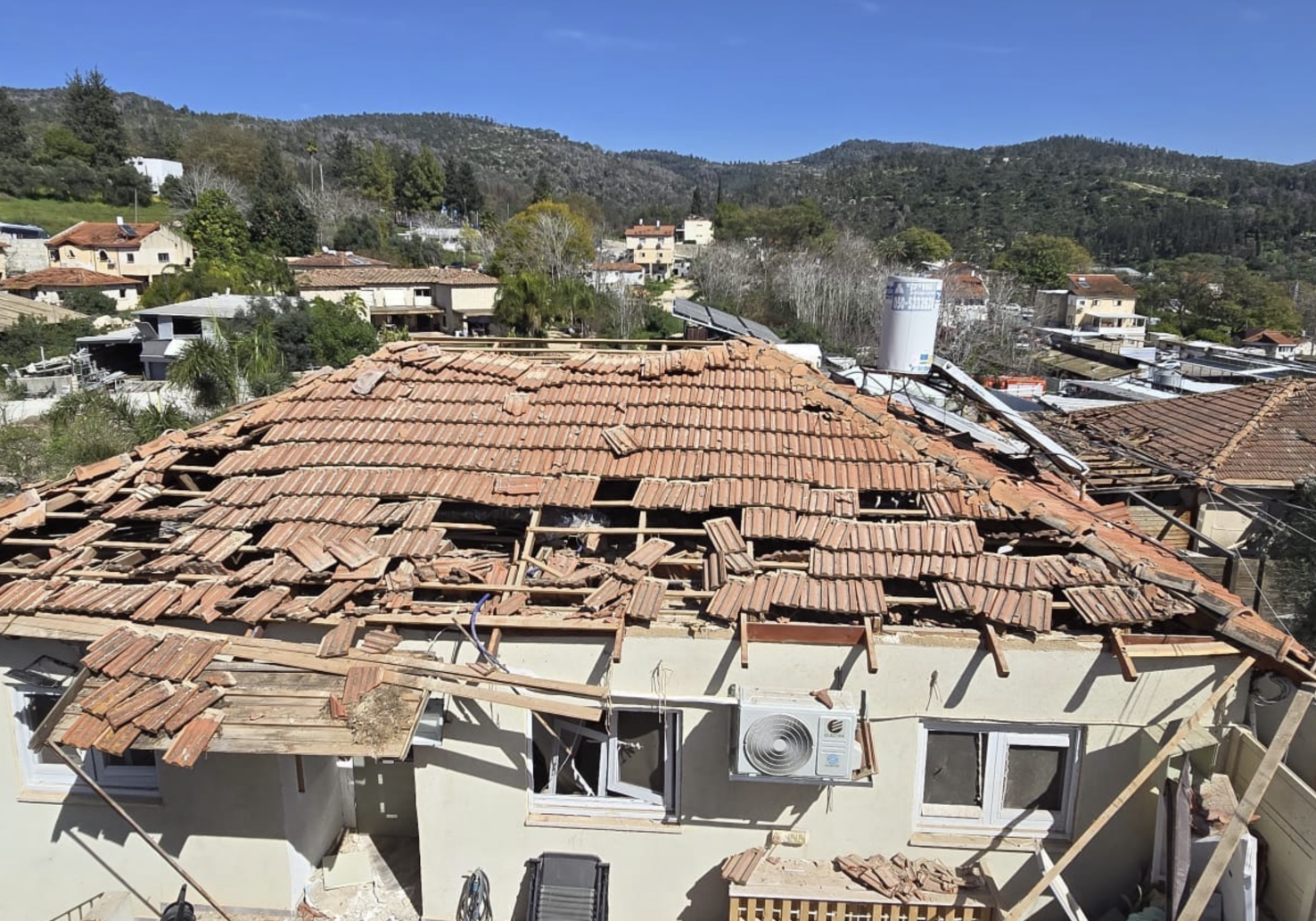 Ballistic missile hits Eshtaol, March 28, 2026