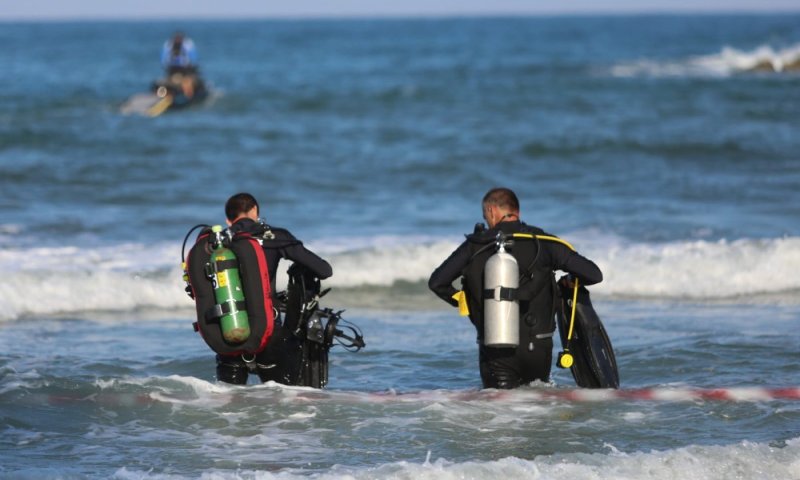 Divers at Herzliya