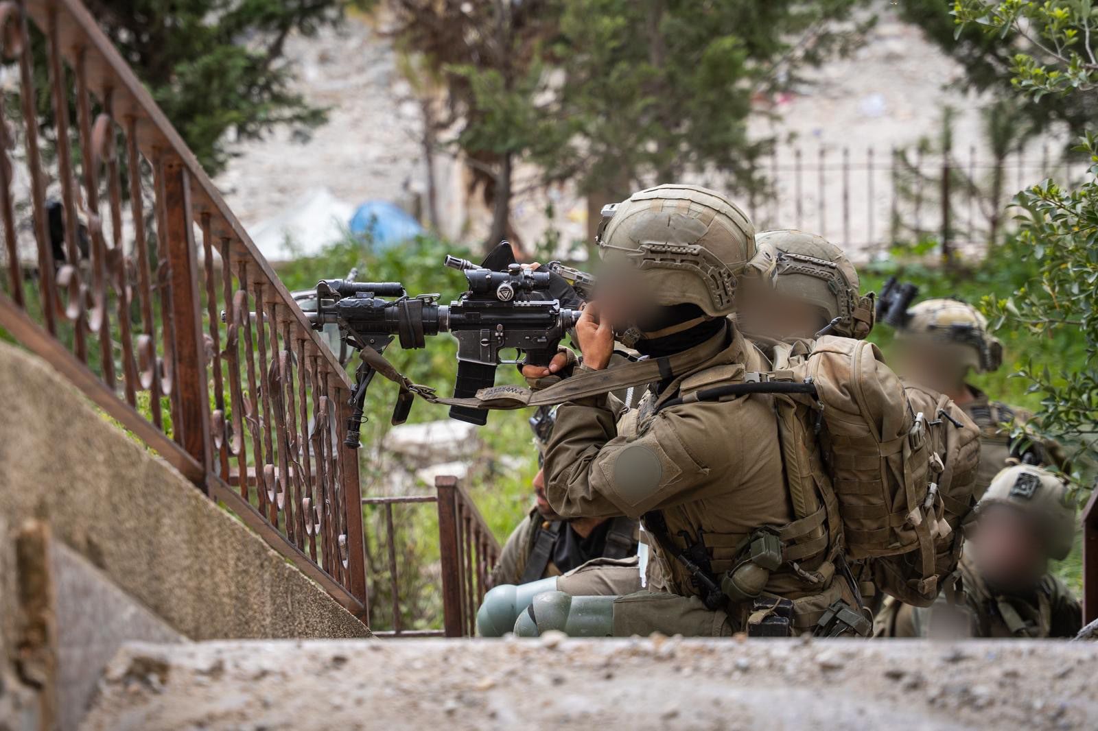 IDf soliders operating in Bint Jbeil