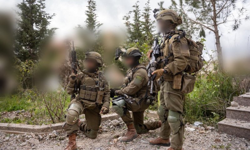 IDF soldiers operating in Lebanon