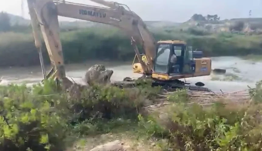 Lebanon fixes bridges bombed by the IDF