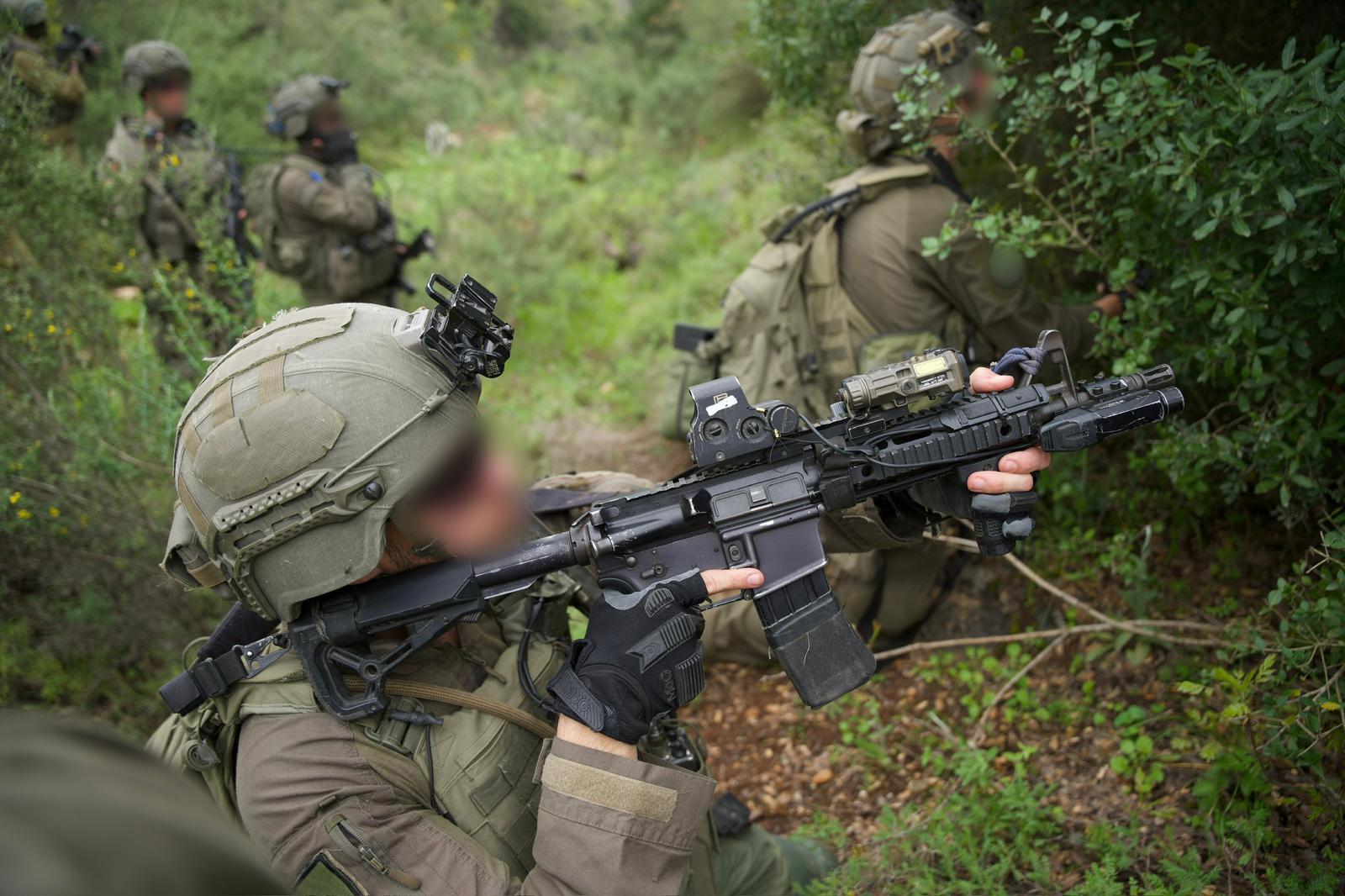 Forces from the 226th Reserve Paratroopers Brigade