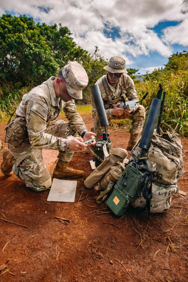 US soldiers with adanced eapons that Israel is slated to receive