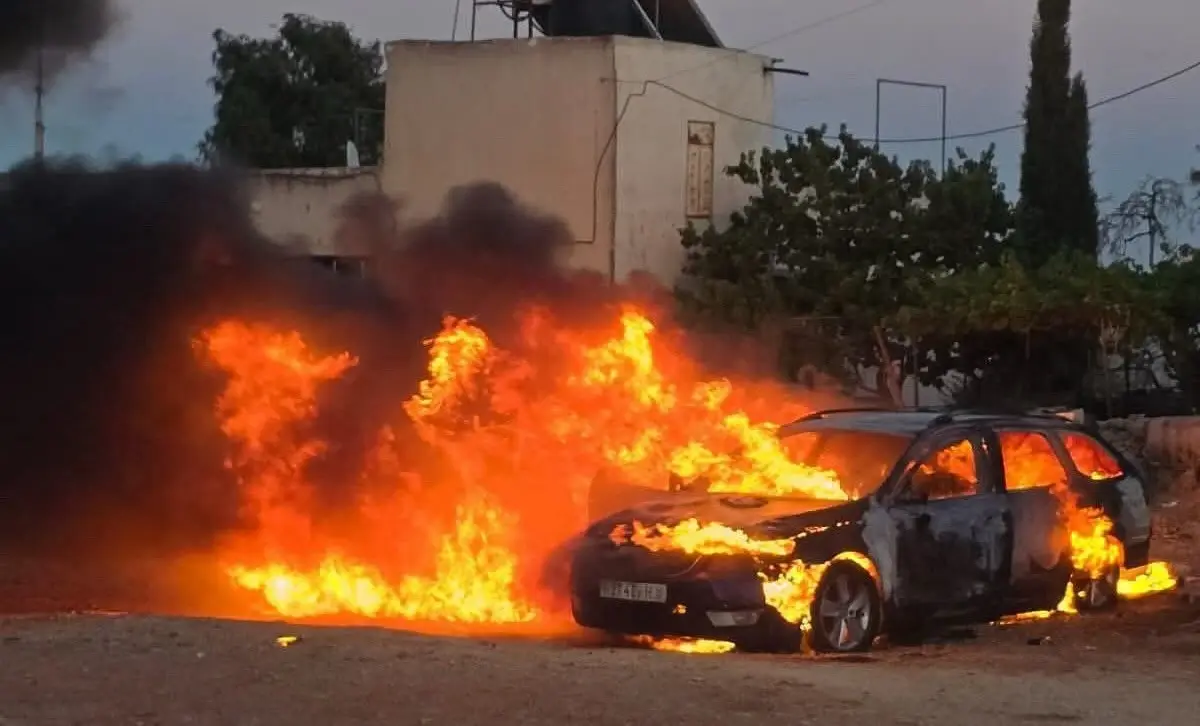 Settlers set fire to vehicle in Samaria