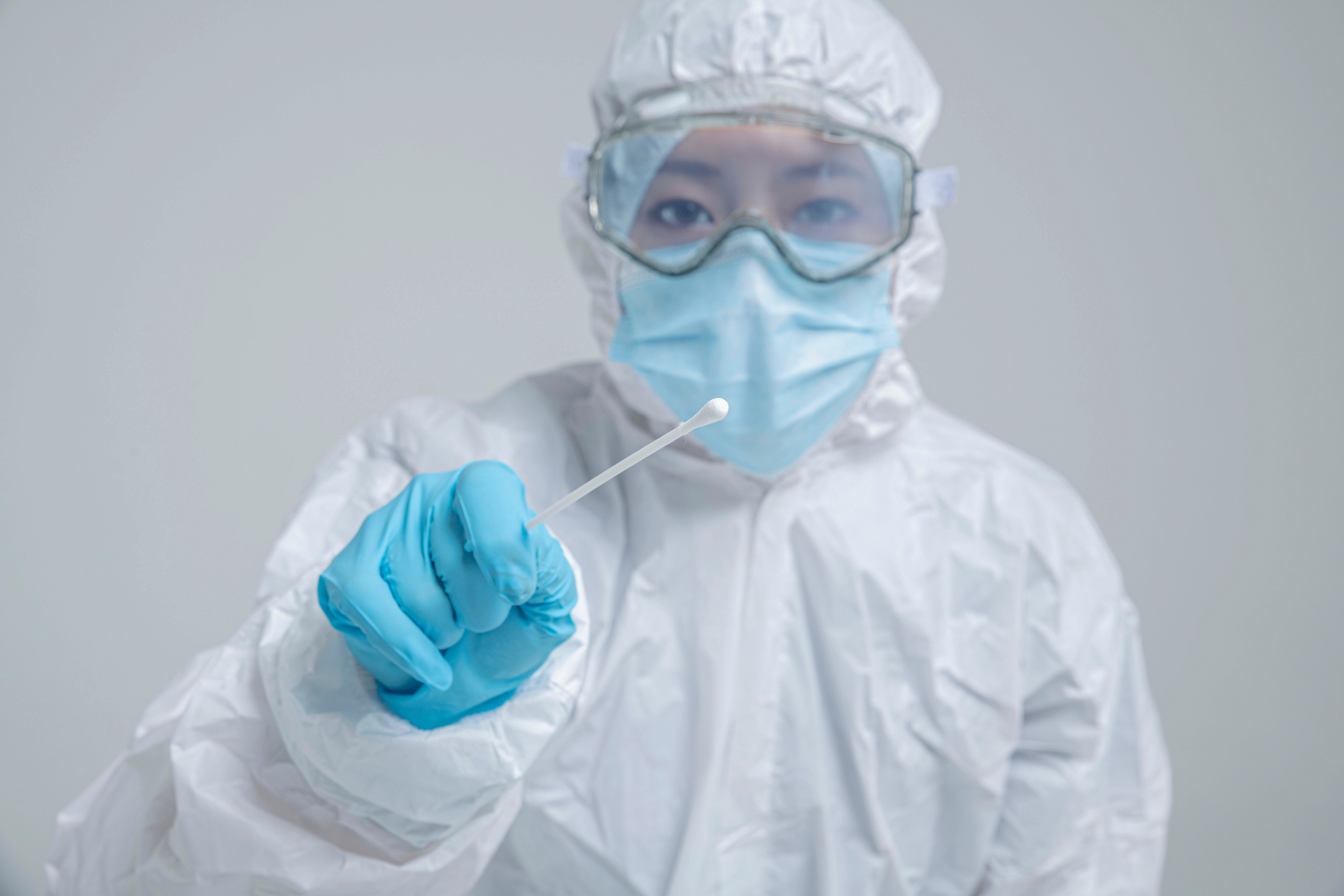 Hantavirus Lands: French Woman Repatriated from "Death Ship" Deteriorates Sharply Overnight