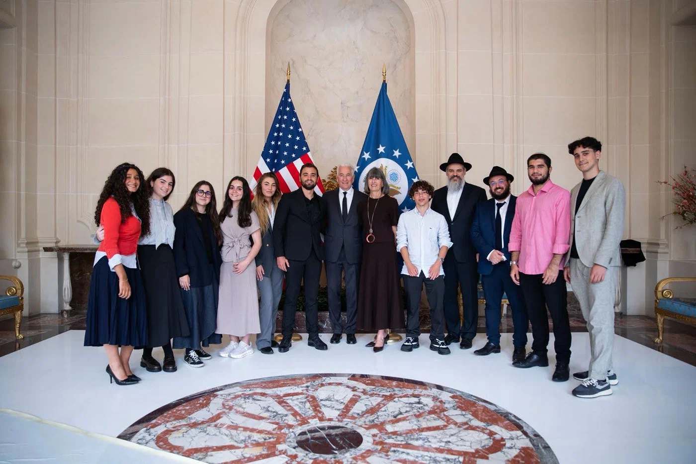 Ambassador Kushner meets 9 Jewish French teenagers