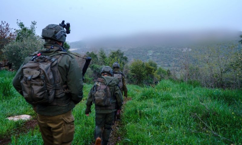 IDF soldiers operate in South Lebanon 