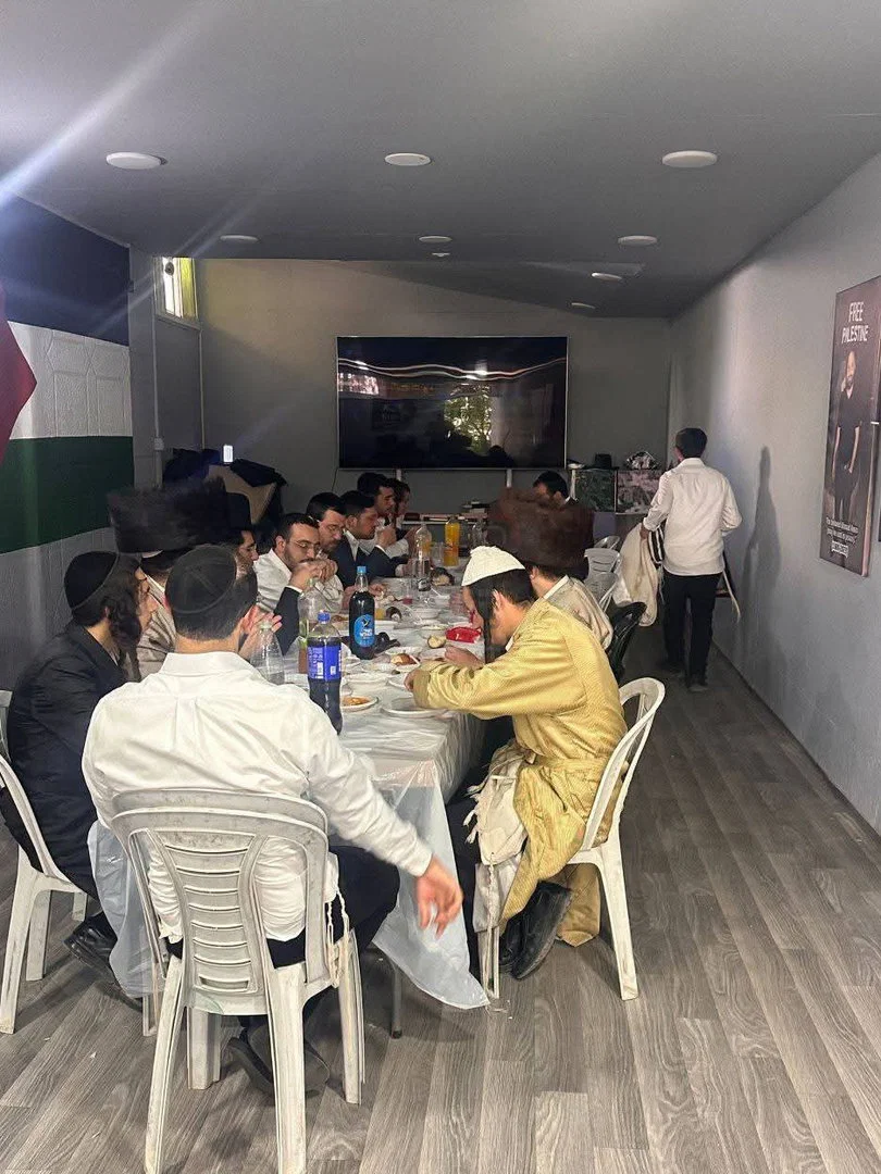 Neturei Karta Spending Shabbat with Palestinian Activist in Hebron