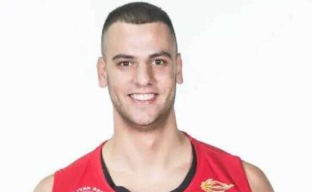 Premier League basketball star Raz Adam