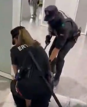 Spanish police beat Gaza flotilla 'activists'