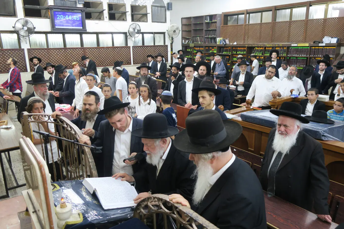 Atzeres for Refuah shleima for Rav Kook
