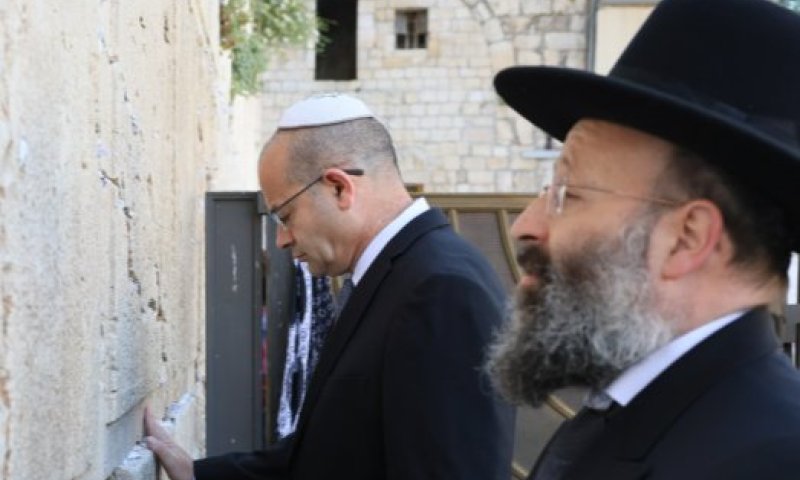 Gofman at the Kotel.