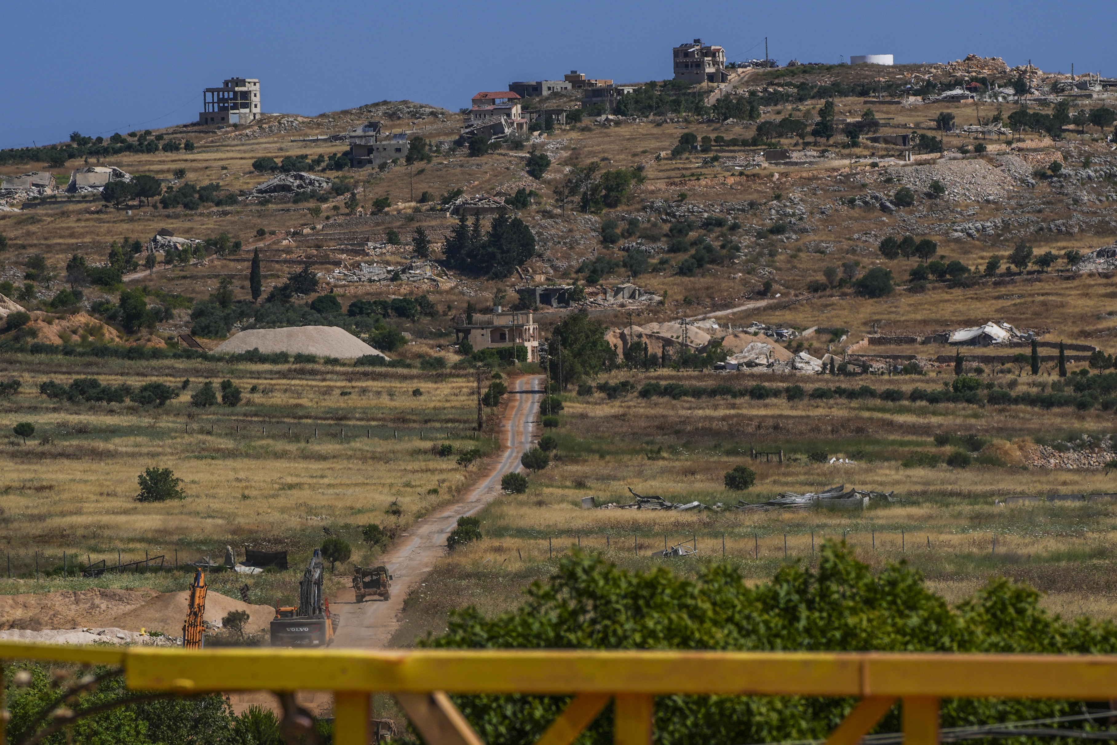 IDF soldiers operating in Lebanon