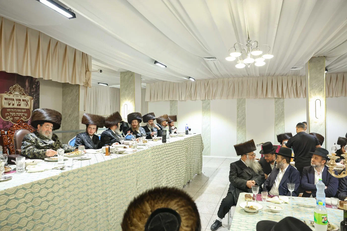 Vizhnitz Admor with MK Gafni
