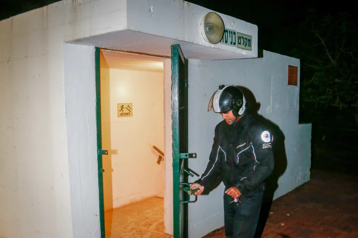 Opening public bomb shelters across Israel