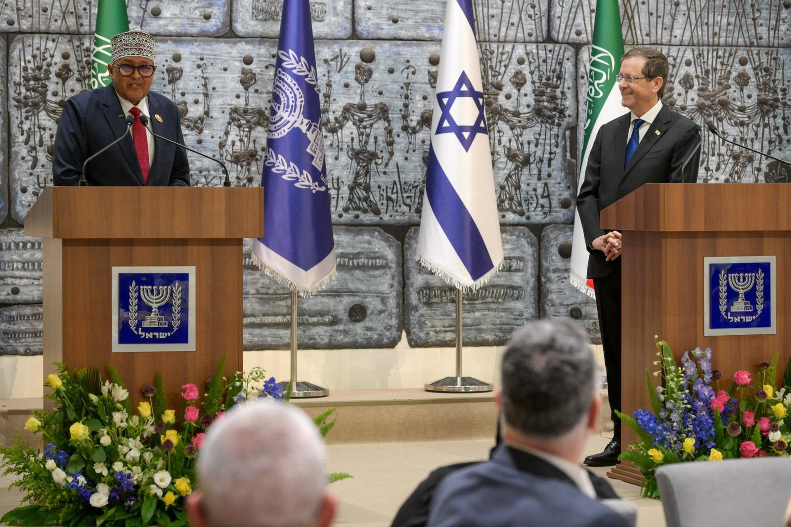 Presidents Abdullahi and Herzog.