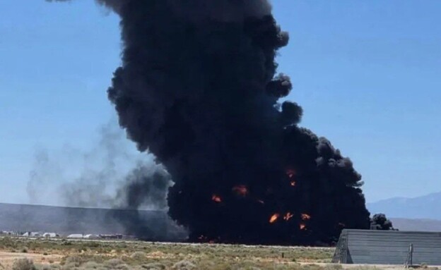 Massive B52 Nuclear Stratofortress Crashes Instantly Upon California Takeoff