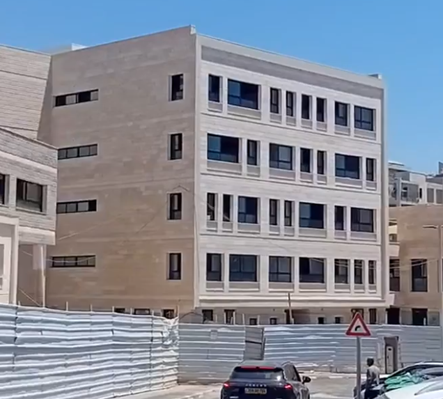 Fury Erupts in Modi'in Illit as New School Building Assigned to Outside Students While Local Girls Commute Daily
