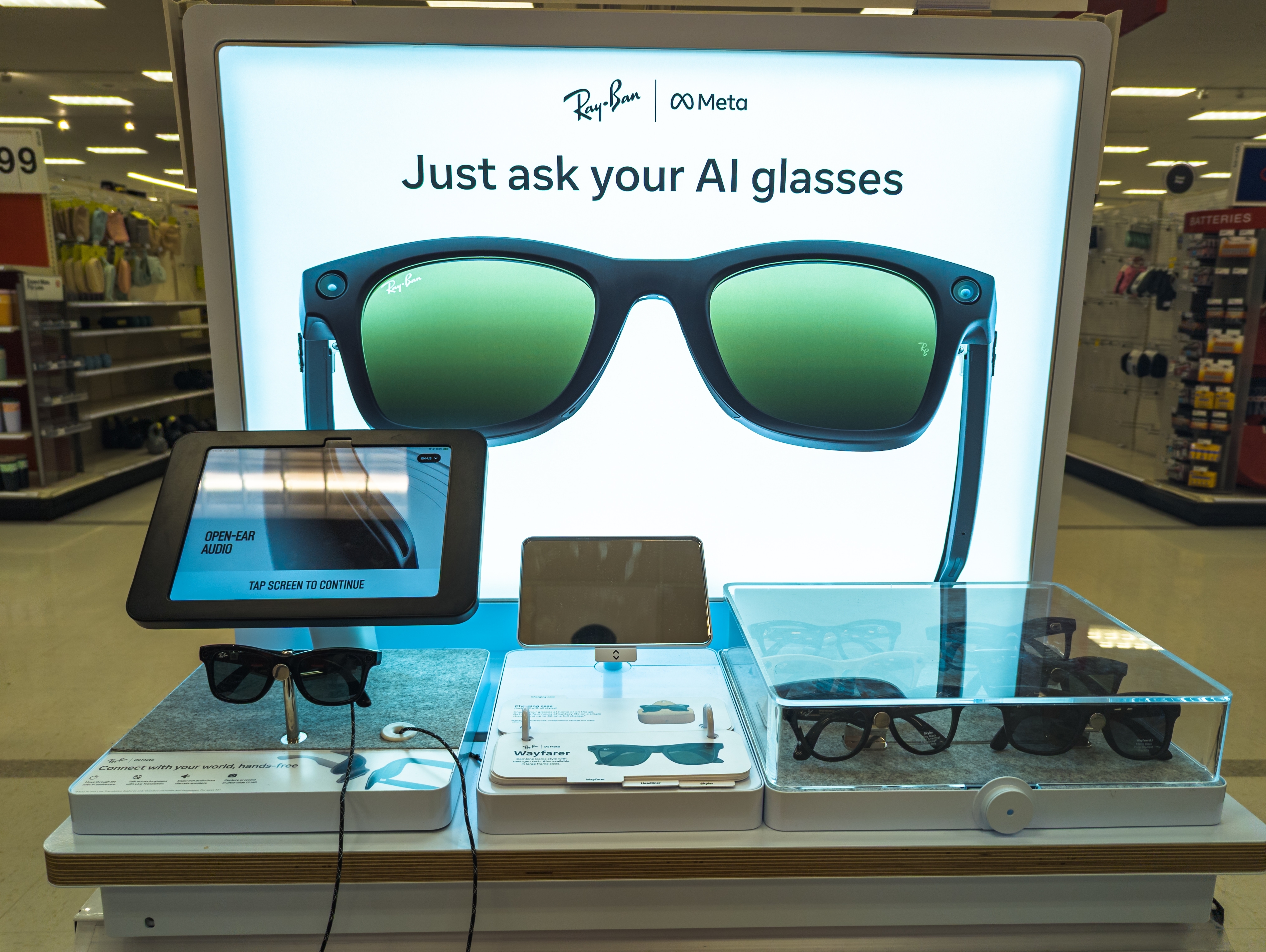 META'S New Smart AI Sunglasses