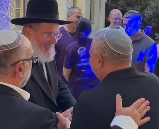 Israel's Chief Rabbi Meets Eisenkot at Memorial Dedication