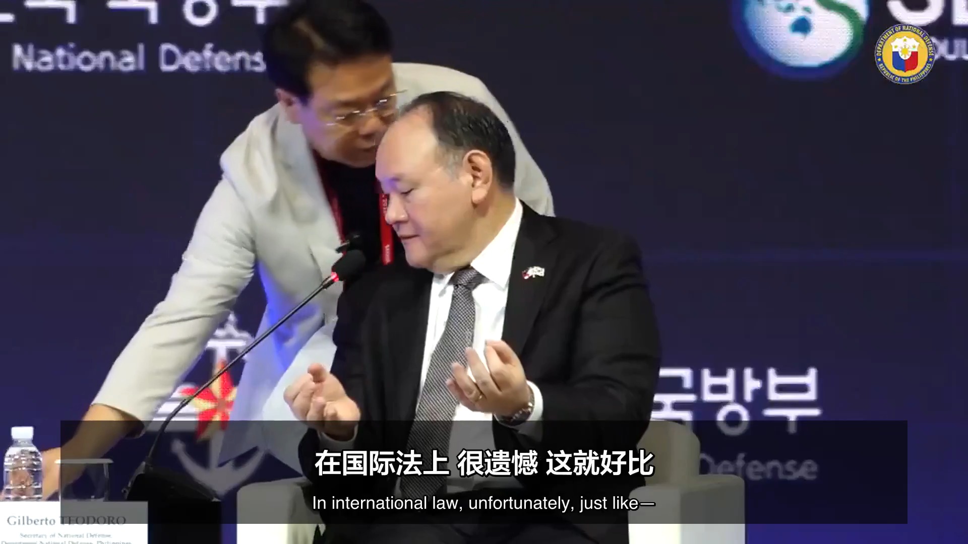 Philippine Defense Minister Reads Chinese Threat Note Aloud at Security Forum, Dismantles Beijing's Claims