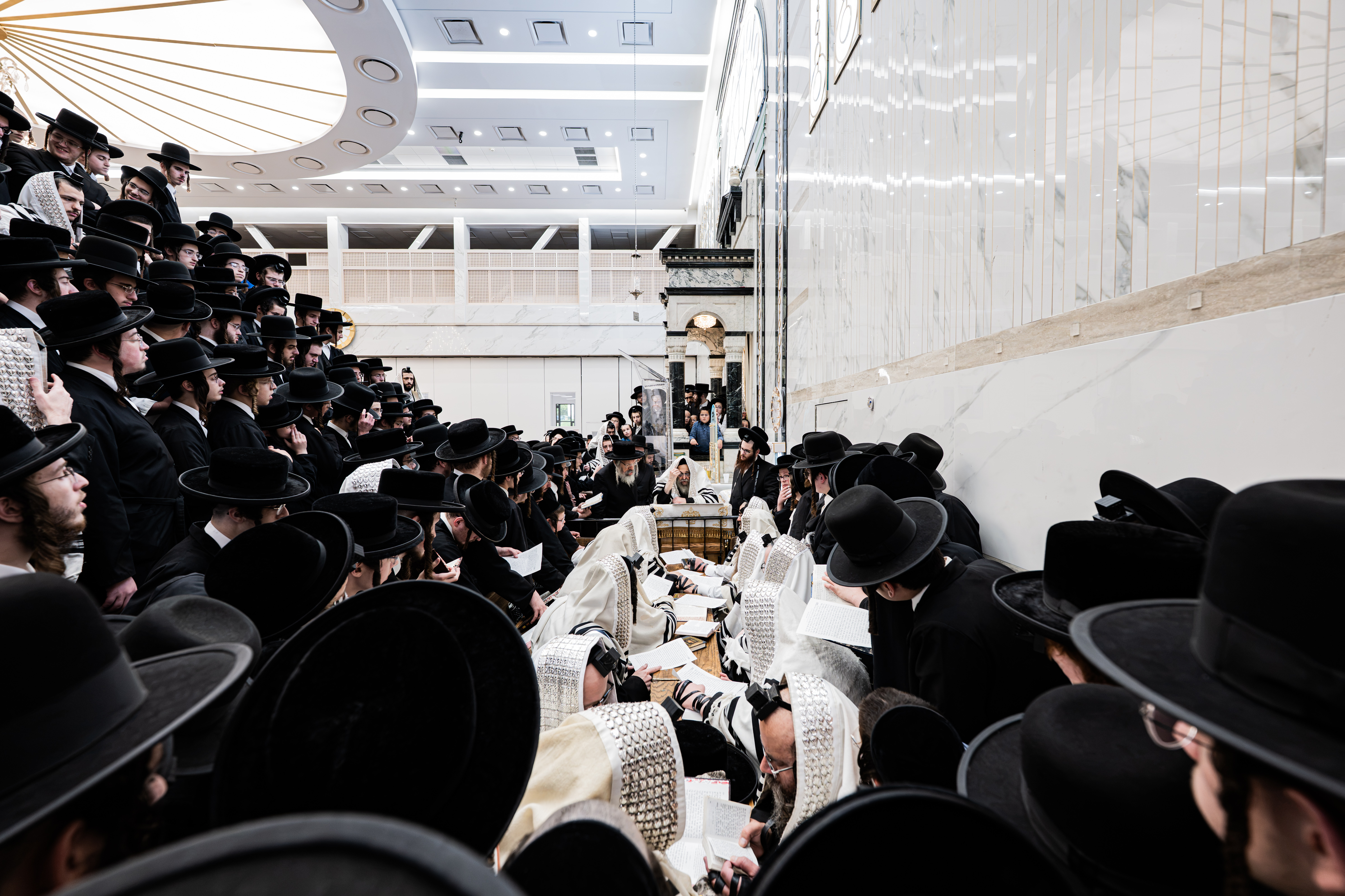 The Satmar Rebbe during Hatarat Nedarim