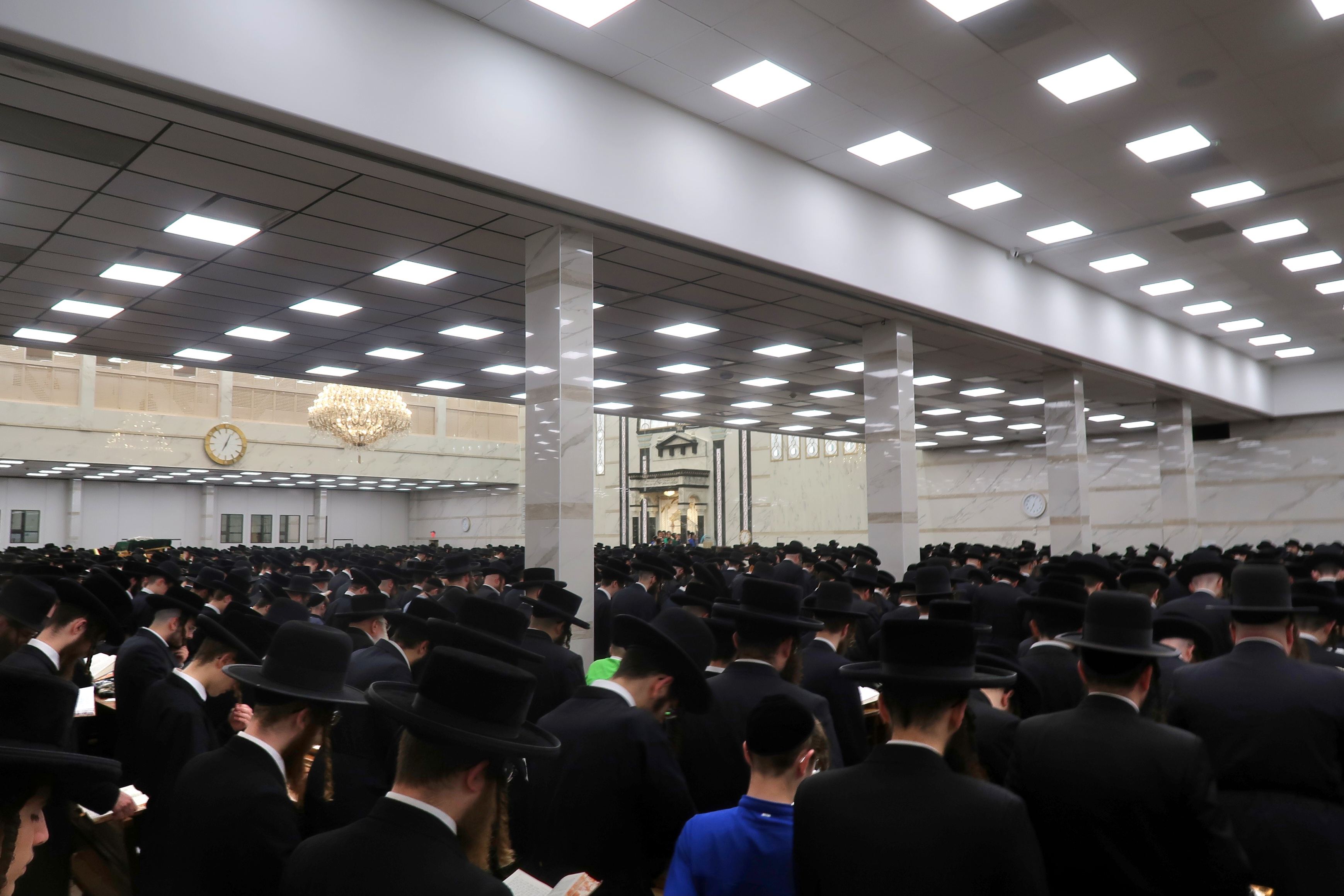 Motzaei Rosh Hashanah at the Satmar court